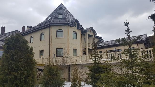 Приобретение комплектов креплений для установки указателей